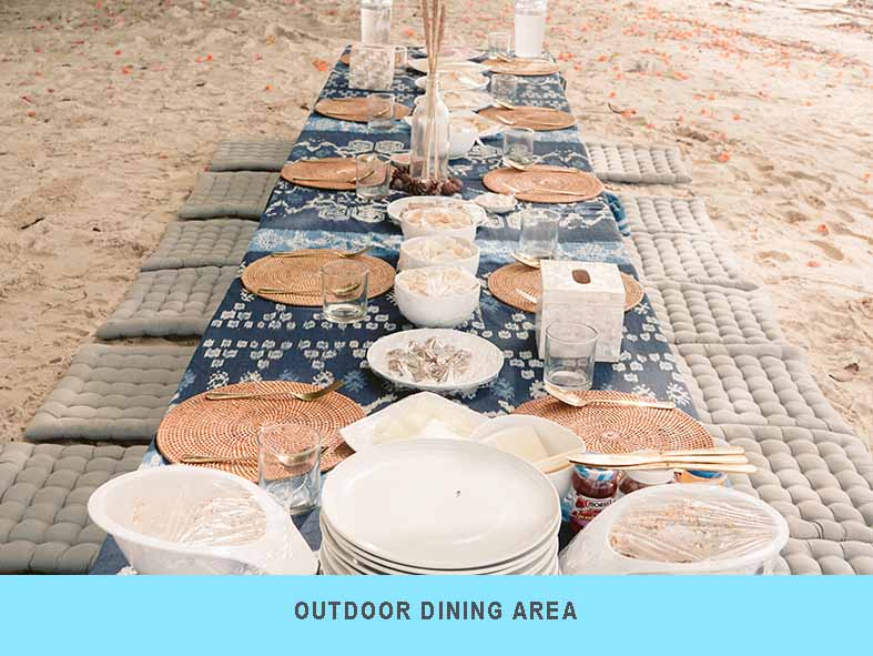 sailing-komodo-sea-familia-outdoor-dining