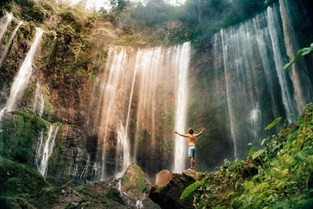 Paket Open Trip Tumpak Sewu untuk Solo Traveler, Praktis dan Aman
