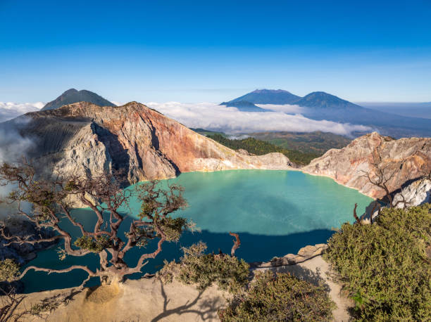 Open Trip Ijen Banyuwangi: 5 Spot Foto Terbaik di Kawah Ijen Banyuwangi 